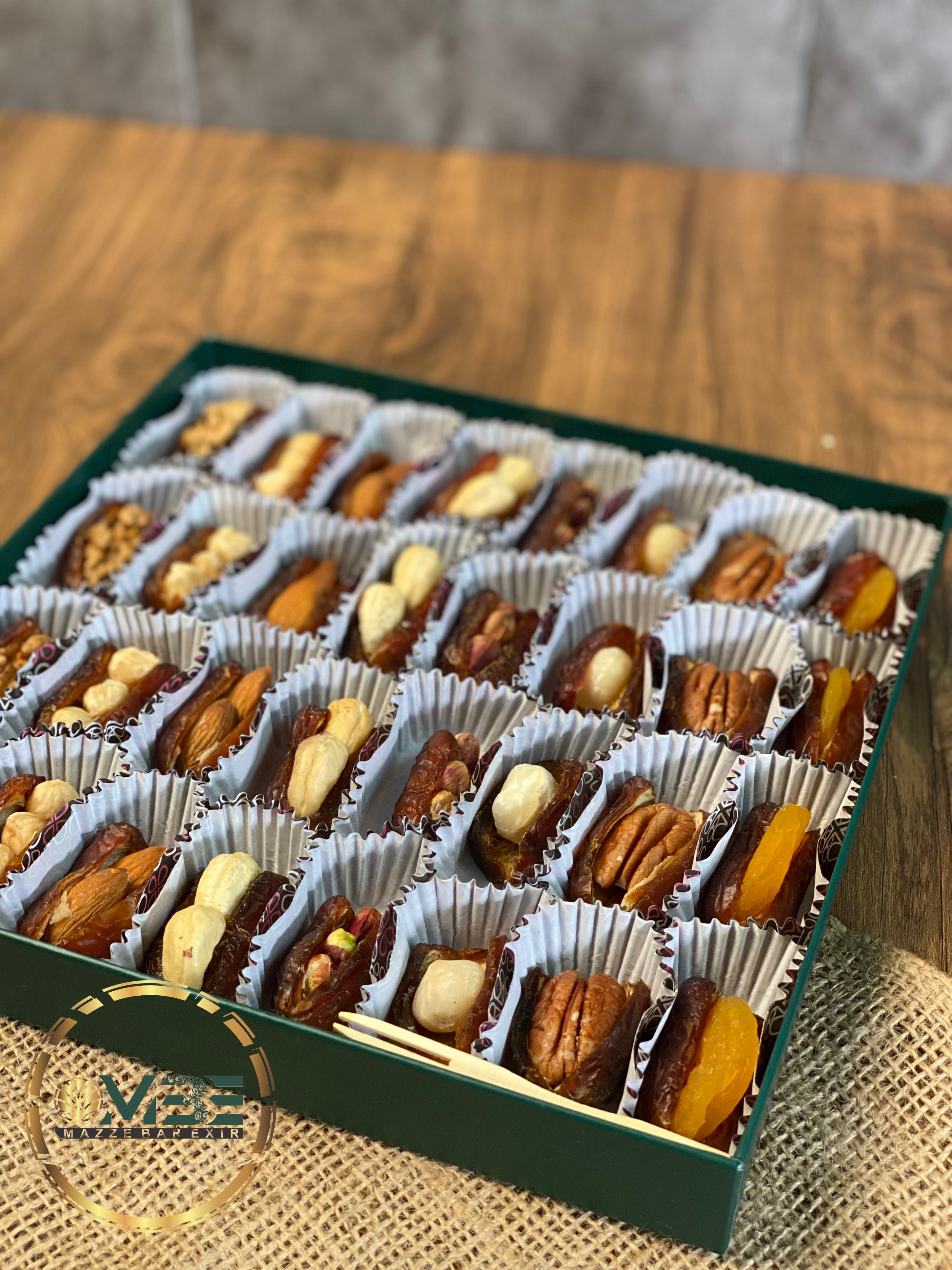 خرما پیارم مغزدار لوکس