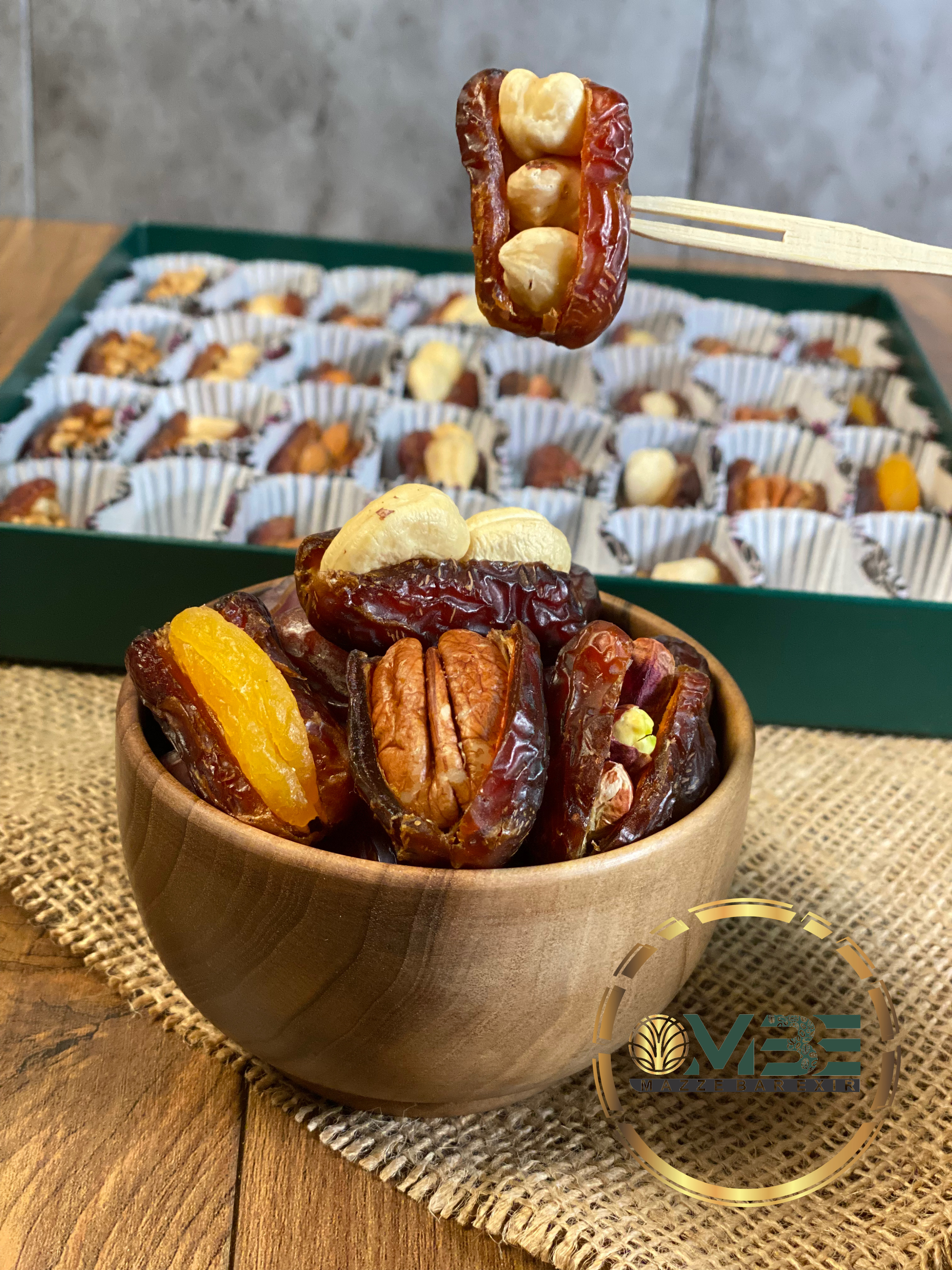 خرما پیارم مغزدار لوکس